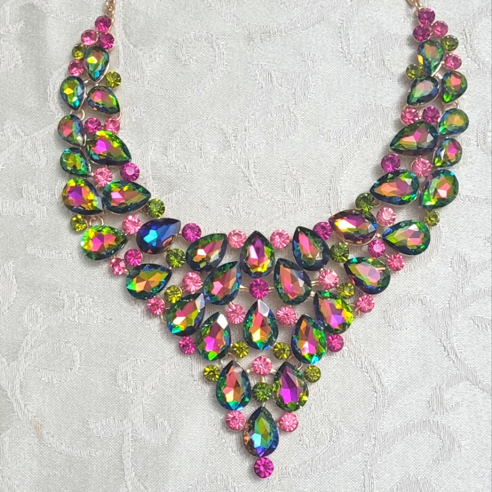 Tear drop necklace